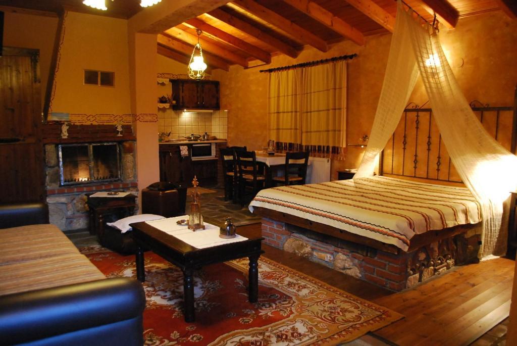 Tzivaeri Hotel Likodhromion Room photo